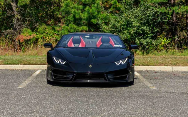Lamborghini Huracan Spyder Black