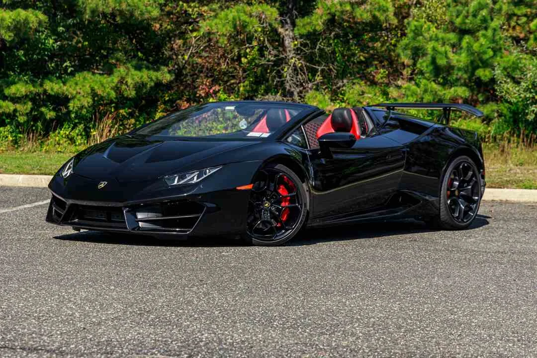 Lamborghini Huracan Spyder Black Rental