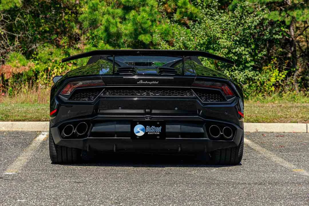 Lamborghini Huracan Spyder photo 4