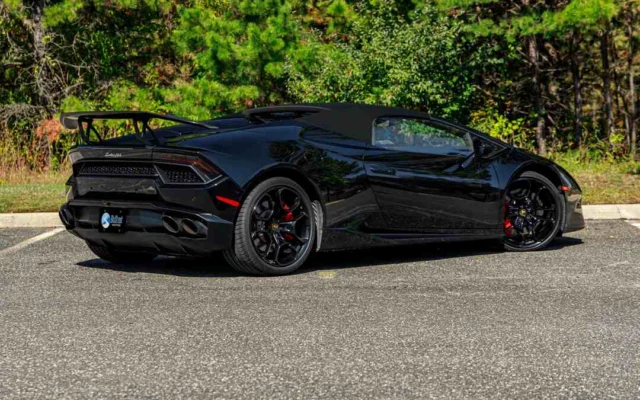 Lamborghini Huracan Spyder Black