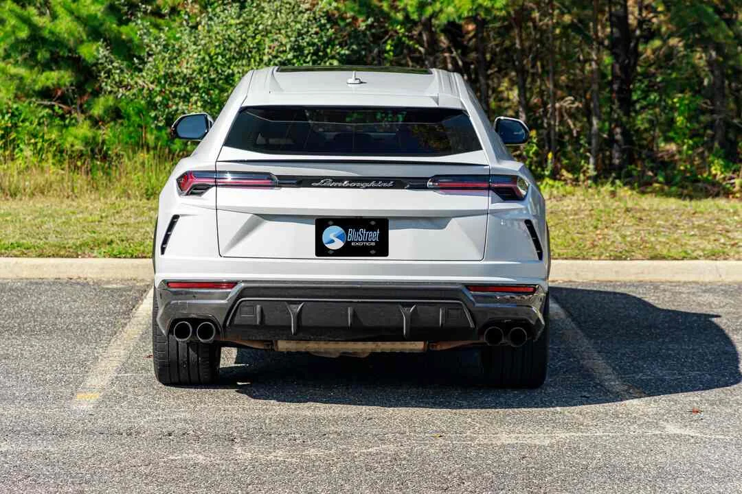 Lamborghini Urus photo 4