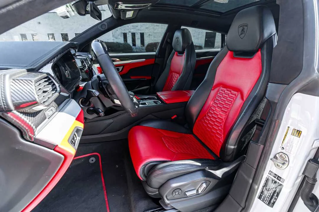 Lamborghini Urus photo 6