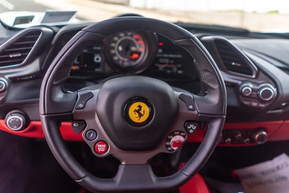 Ferrari 488 GTB photo 6