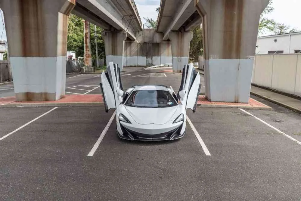 McLaren 600lt photo 2