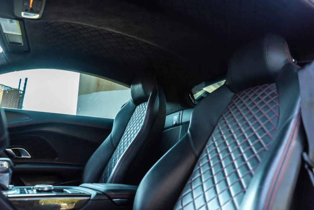 Audi R8 photo 6