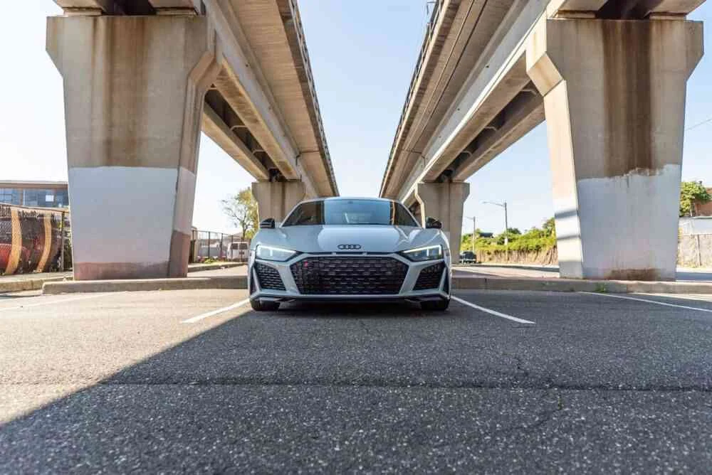 Audi R8 photo 3