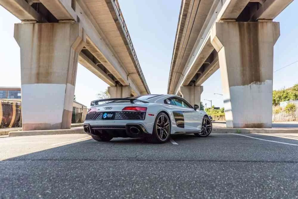 Audi R8 photo 2
