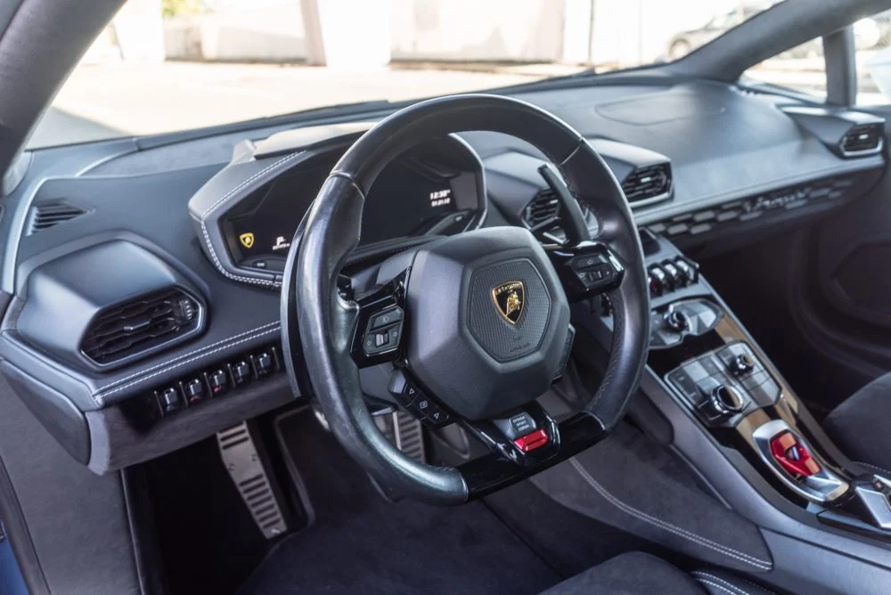 Lamborghini Huracan Avio photo 5