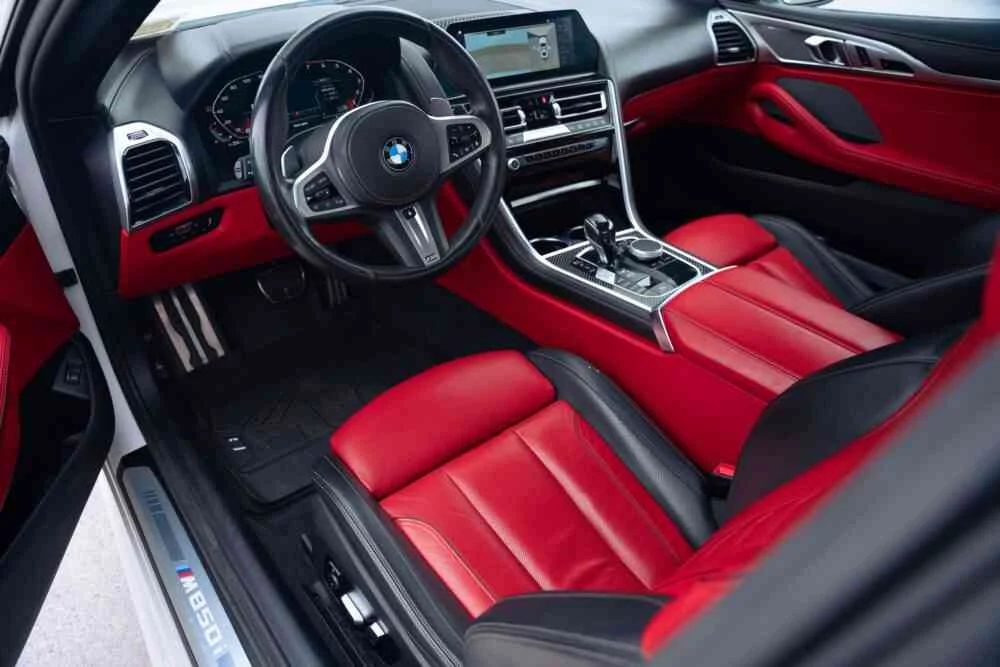 BMW M850i photo 5