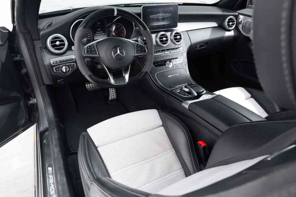 Mercedes-Benz C63S Convertible photo 5