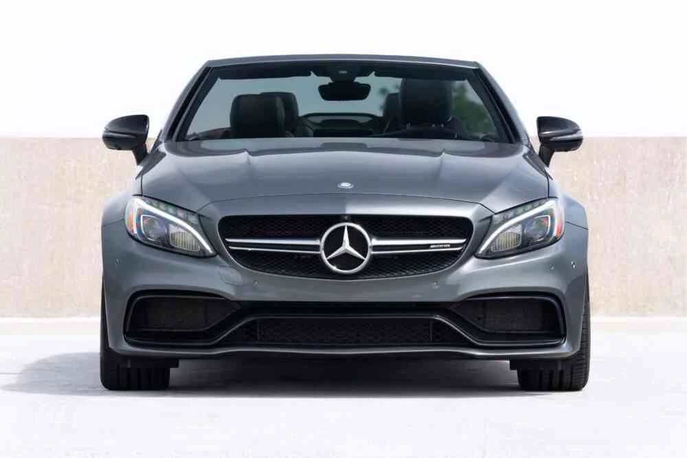 Mercedes-Benz C63S Convertible photo 2