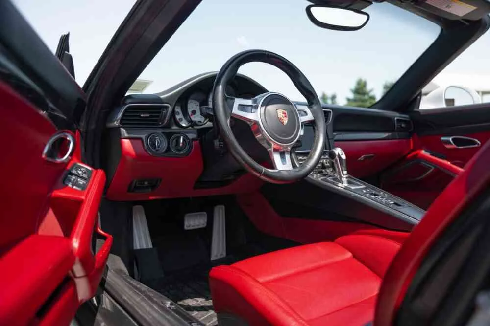 Porsche 911 Turbo S photo 5
