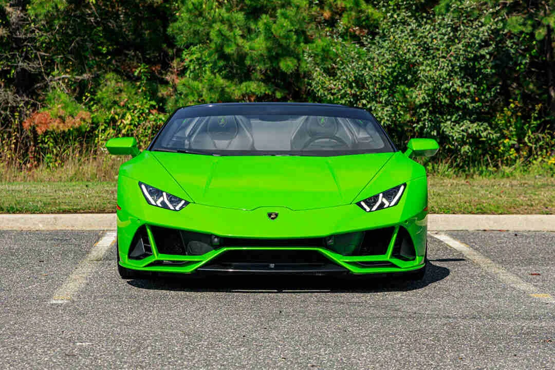Lamborghini Huracan Spyder photo 2