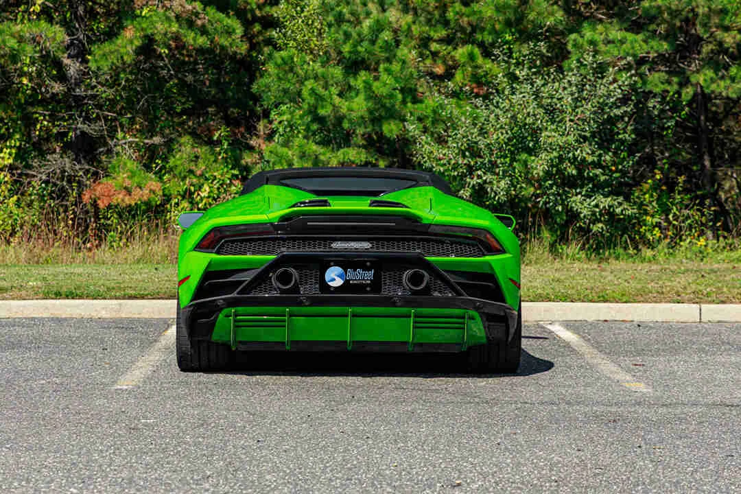 Lamborghini Huracan Spyder photo 3