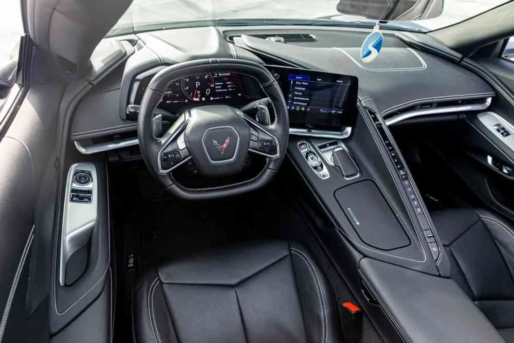 Chevrolet Corvette C8 T Top Convertible photo 6