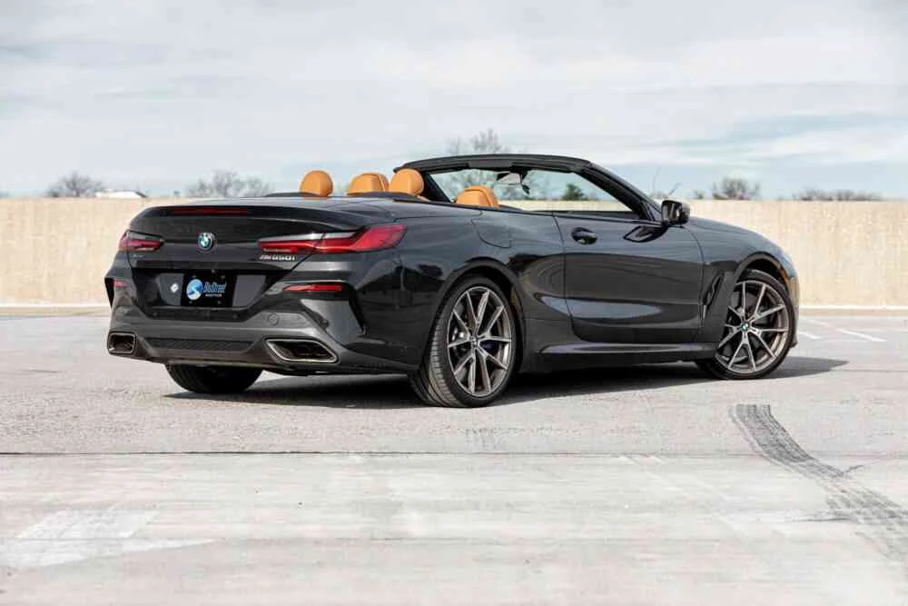 BMW M850i Convertible photo 3