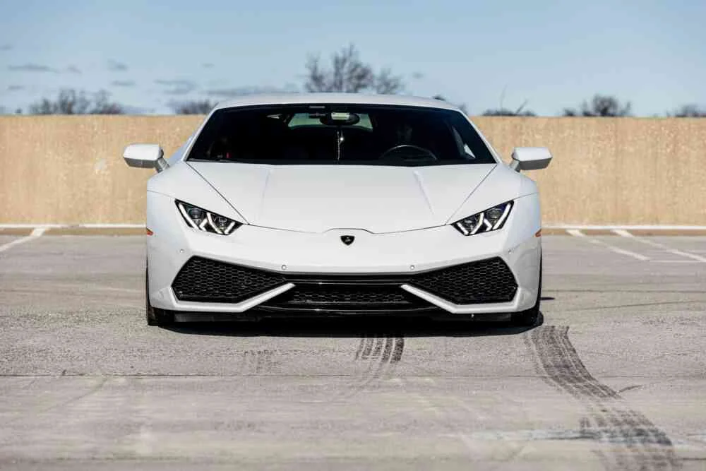 Lamborghini Huracan Coupe photo 2