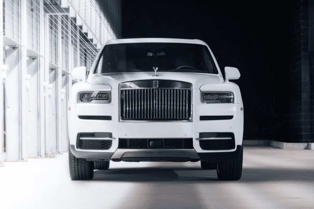 Rolls-Royce Cullinan photo 2