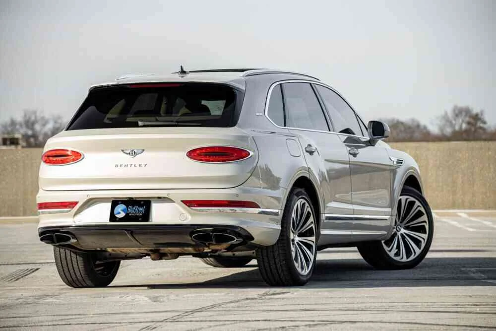 Bentley Bentayga photo 3