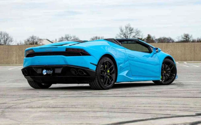 Lamborghini Huracan Blue Spyder
