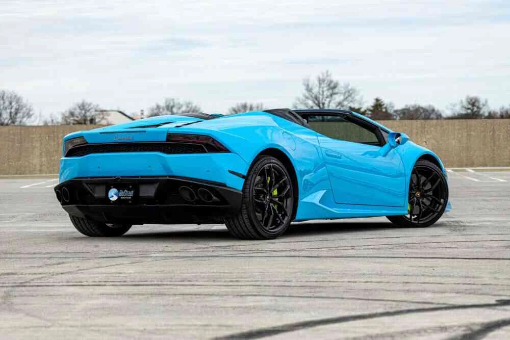 Lamborghini Huracan Blue Spyder photo 3