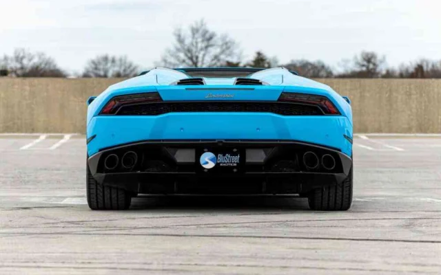 Lamborghini Huracan Blue Spyder
