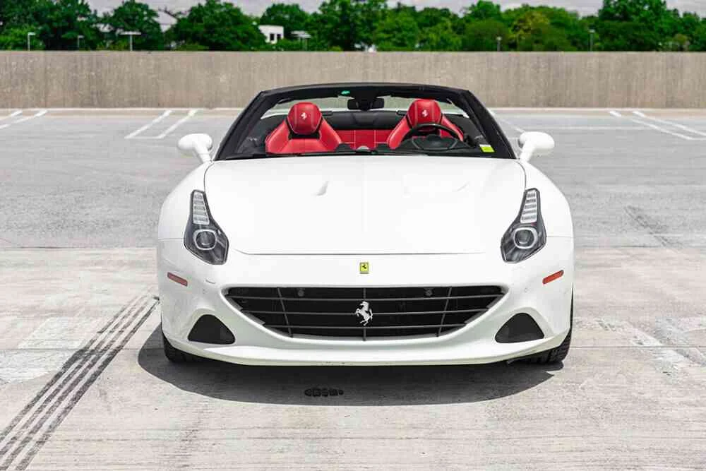 Ferrari California T photo 2