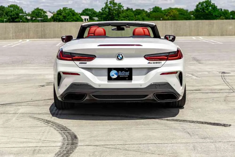 BMW M850i Convertible photo 4