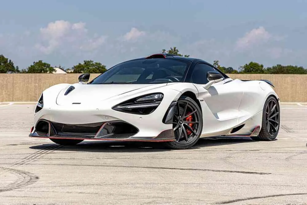 McLaren 720s photo 2