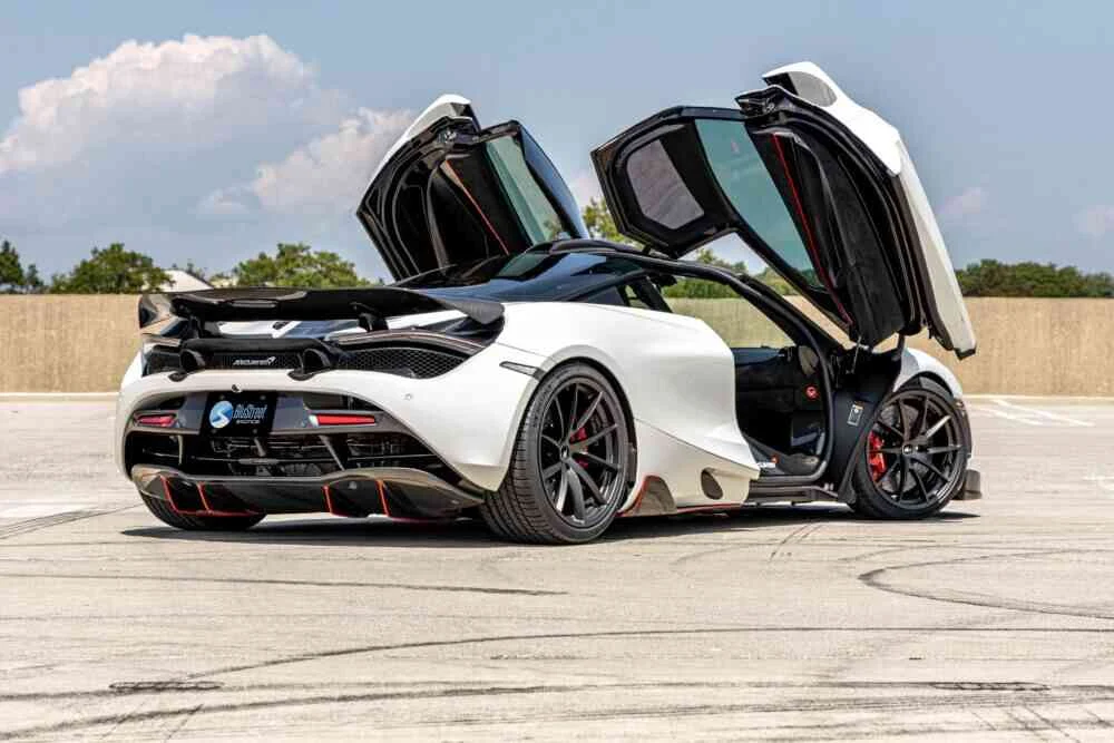 McLaren 720s photo 4