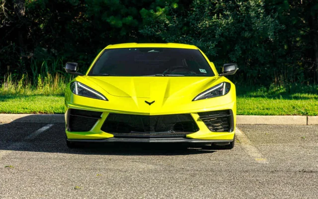 Corvette C8 Yellow