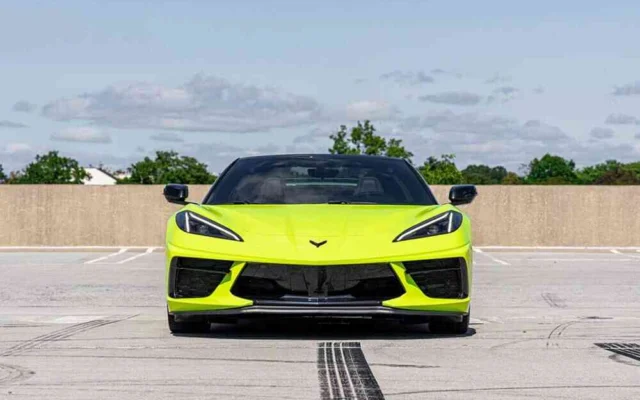 Corvette C8 Yellow
