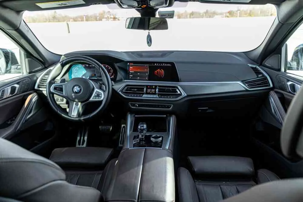 BMW X6 M50i photo 5