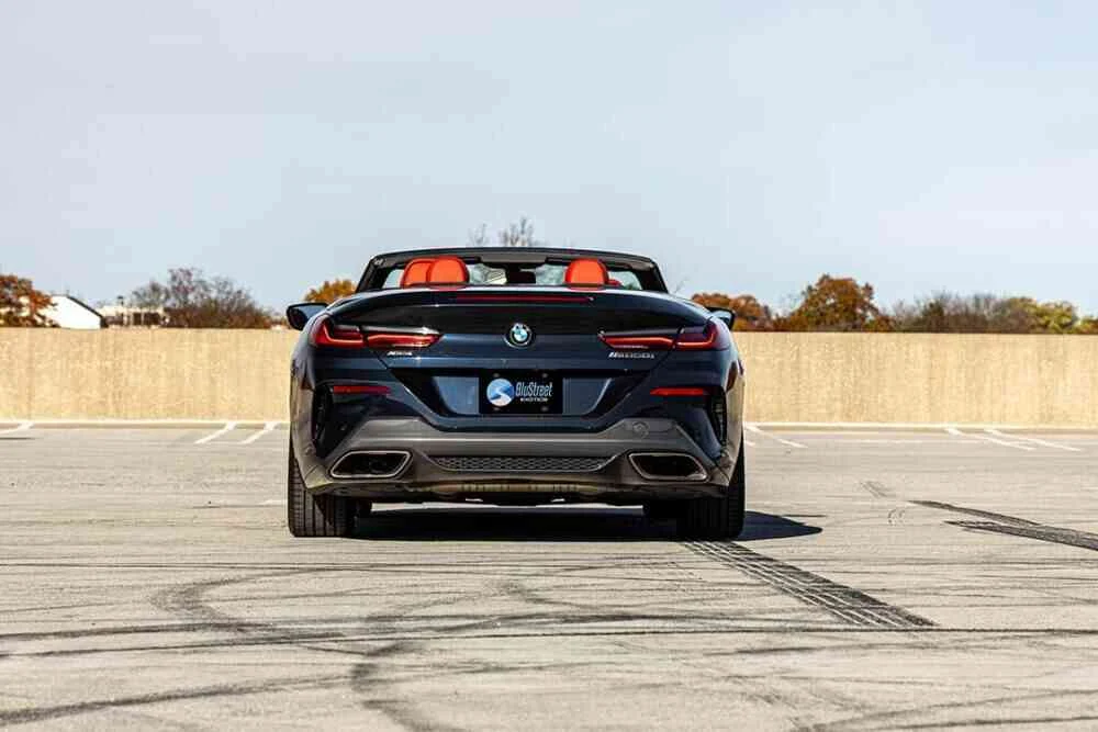 BMW M850i Convertible photo 4