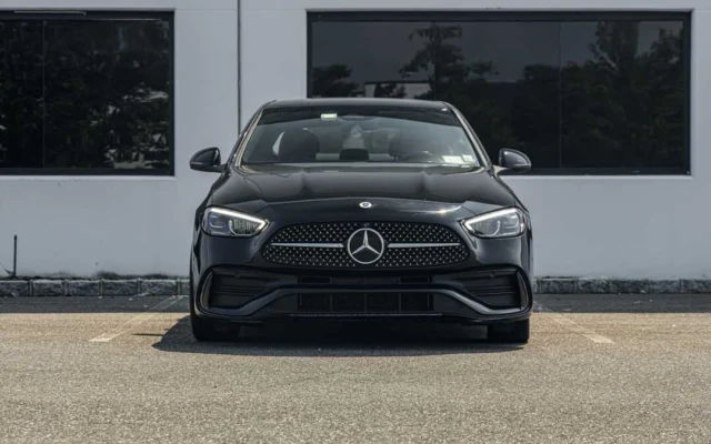 Mercedes Benz C300