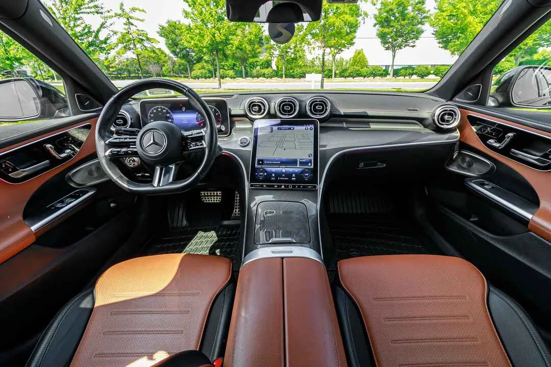Mercedes-Benz C300 photo 5