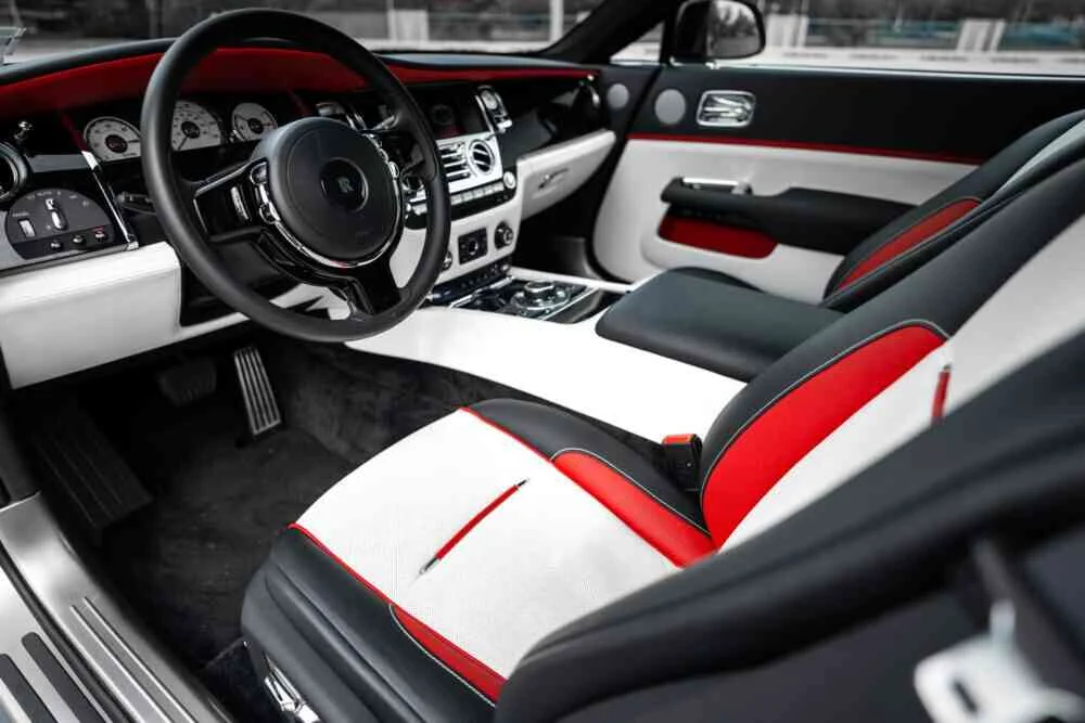 Rolls-Royce Wraith photo 2