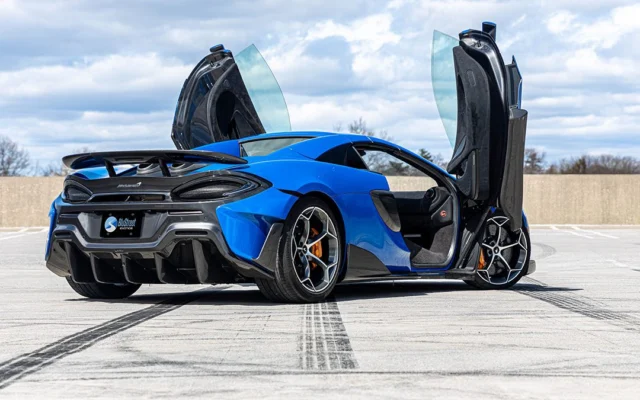 McLaren 600LT Blue