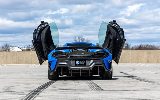 McLaren 600LT Blue