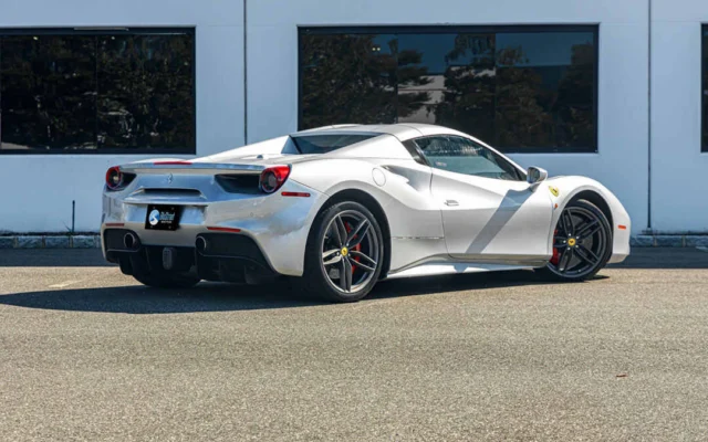 Ferrari 488 Spyder Silver