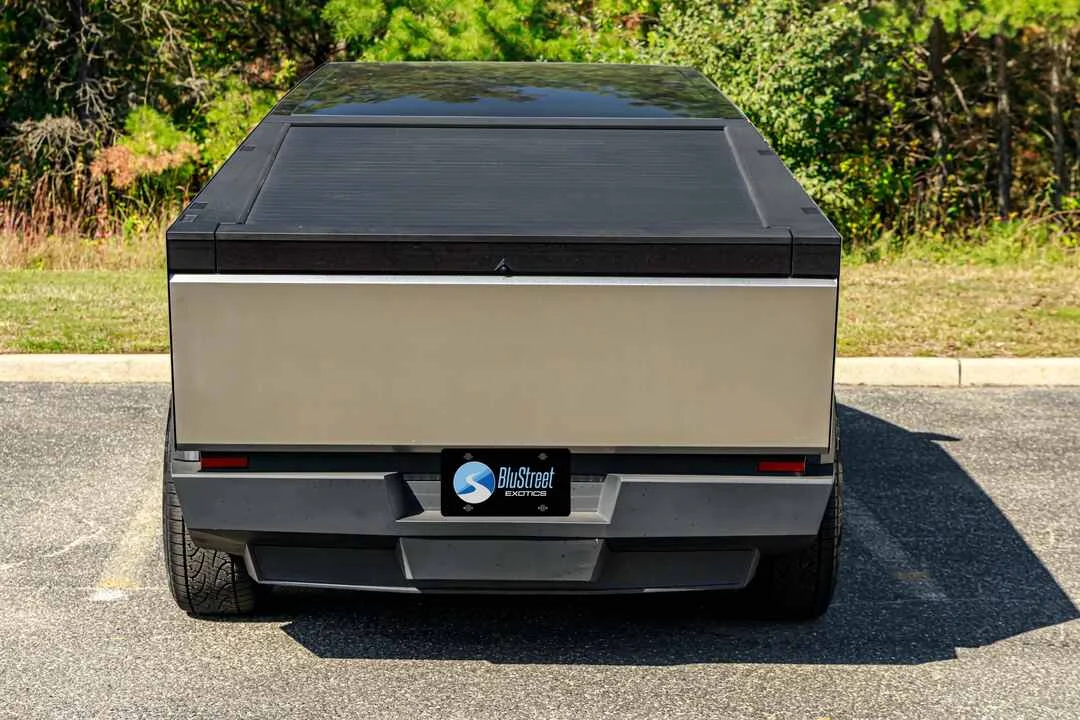 Tesla Cyber Truck photo 4