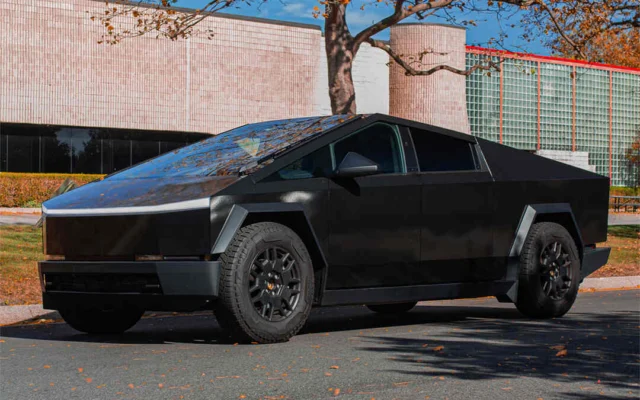 Cybertruck Black
