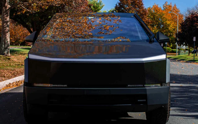 Tesla Cybertruck Black