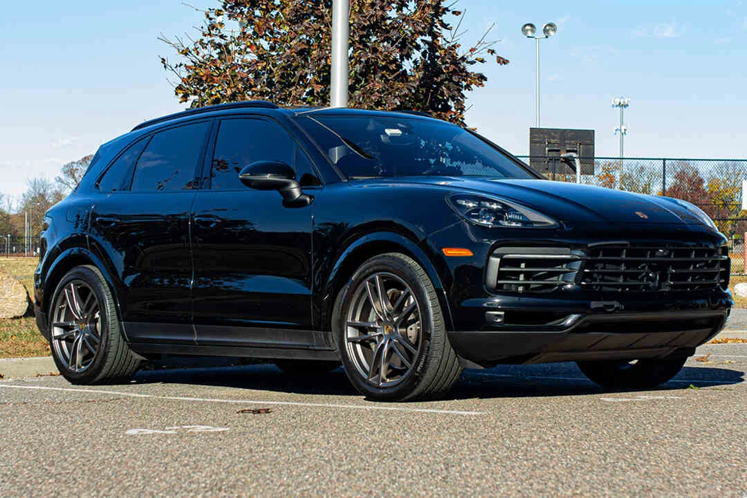 Porsche Cayenne S SUV Platinum Edition photo 3