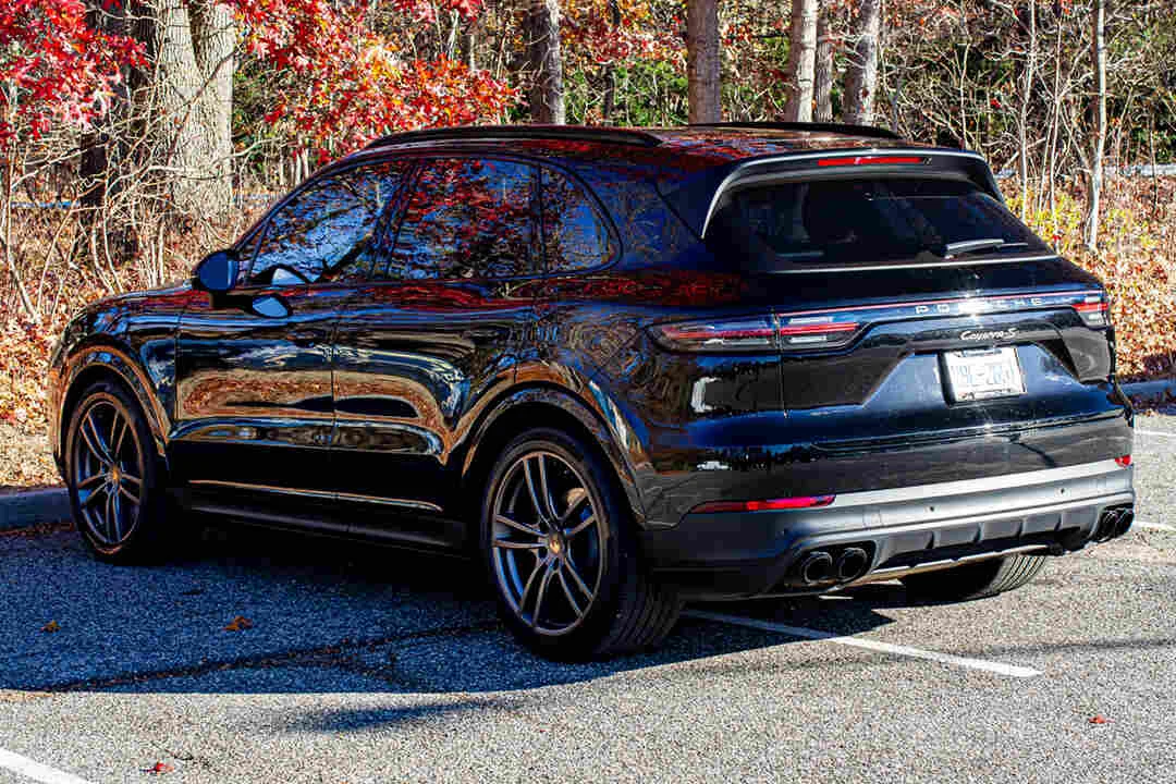 Porsche Cayenne S SUV Platinum Edition photo 5