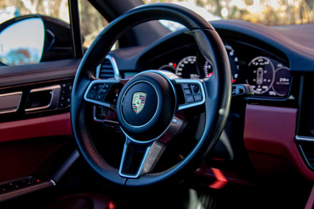 Porsche Cayenne S SUV Platinum Edition photo 7