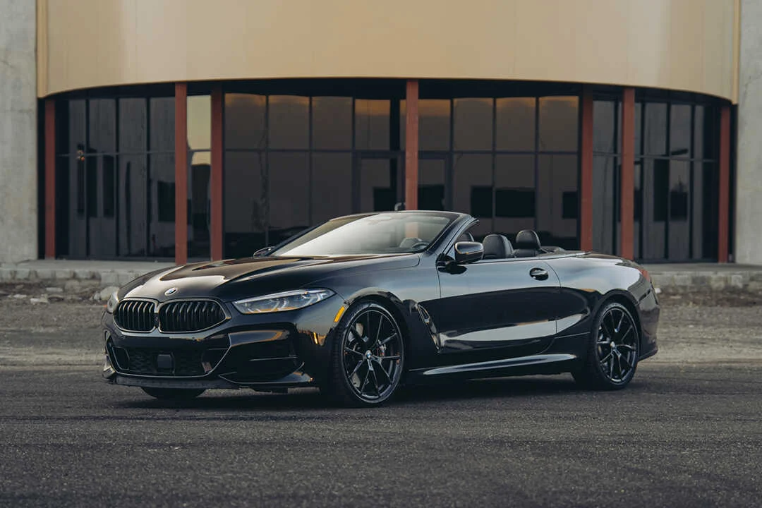 BMW M850i Convertible photo 5