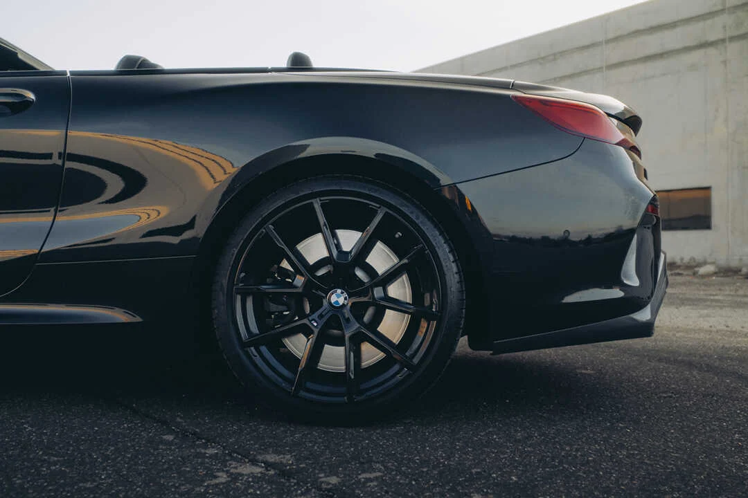 BMW M850i Convertible photo 8