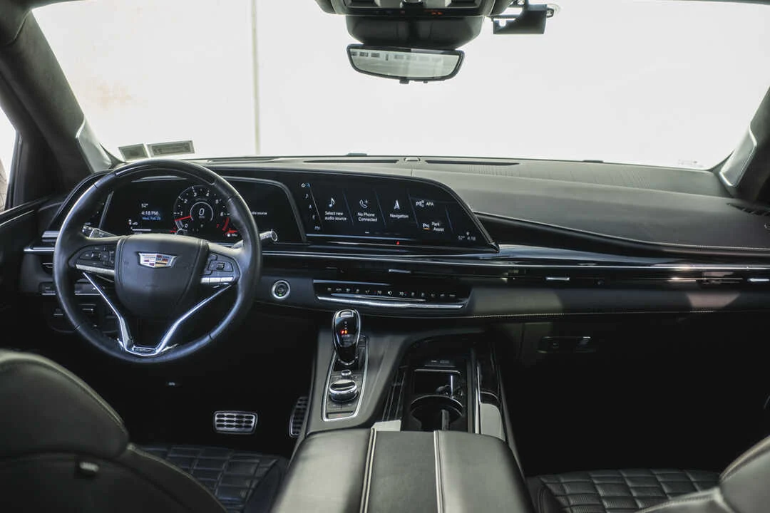 Cadillac Escalade V photo 2