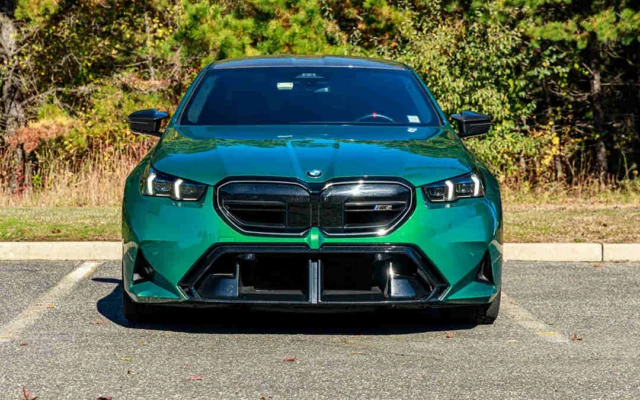 BMW M5 G90 Green